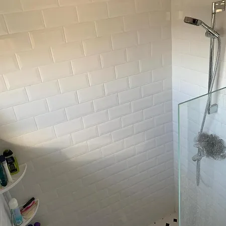 Apartman Modern Cozy 2 Bedroom Near Center *