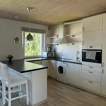 Modern Cozy 2 Bedroom Near Center Daire *