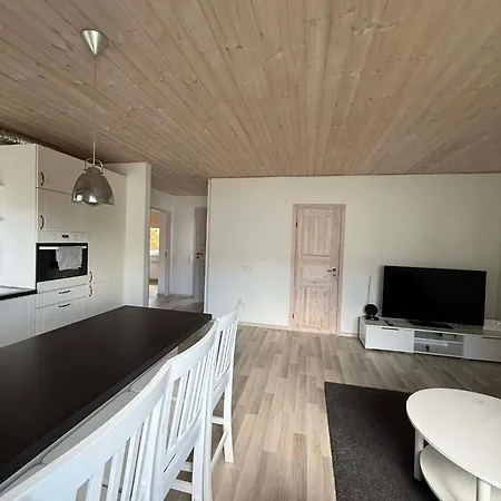 Modern Cozy 2 Bedroom Near Center * パルヌ