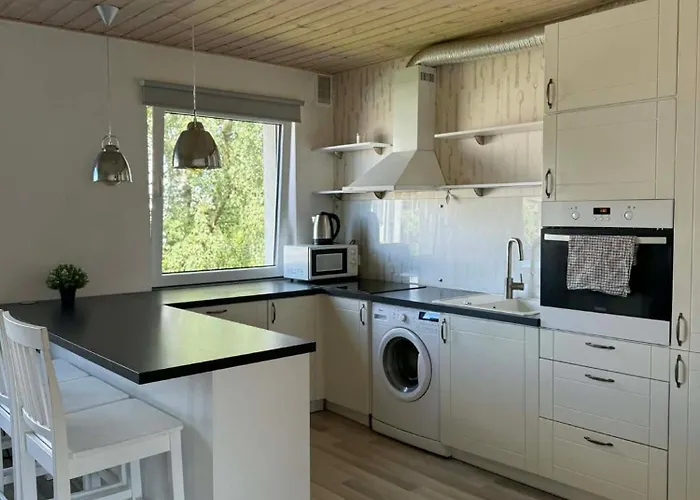 Modern Cozy 2 Bedroom Near Center Daire *