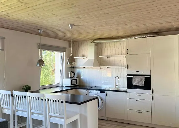 Modern Cozy 2 Bedroom Near Center Daire